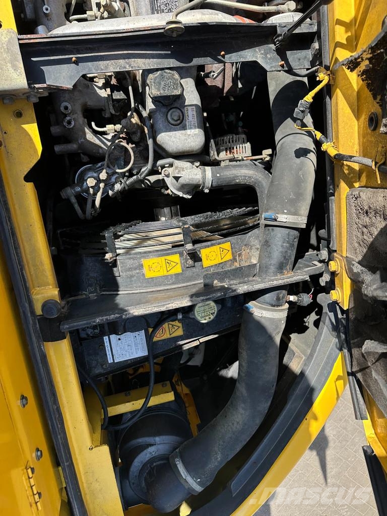 New Holland E115SR-1ES Rupsgraafmachines