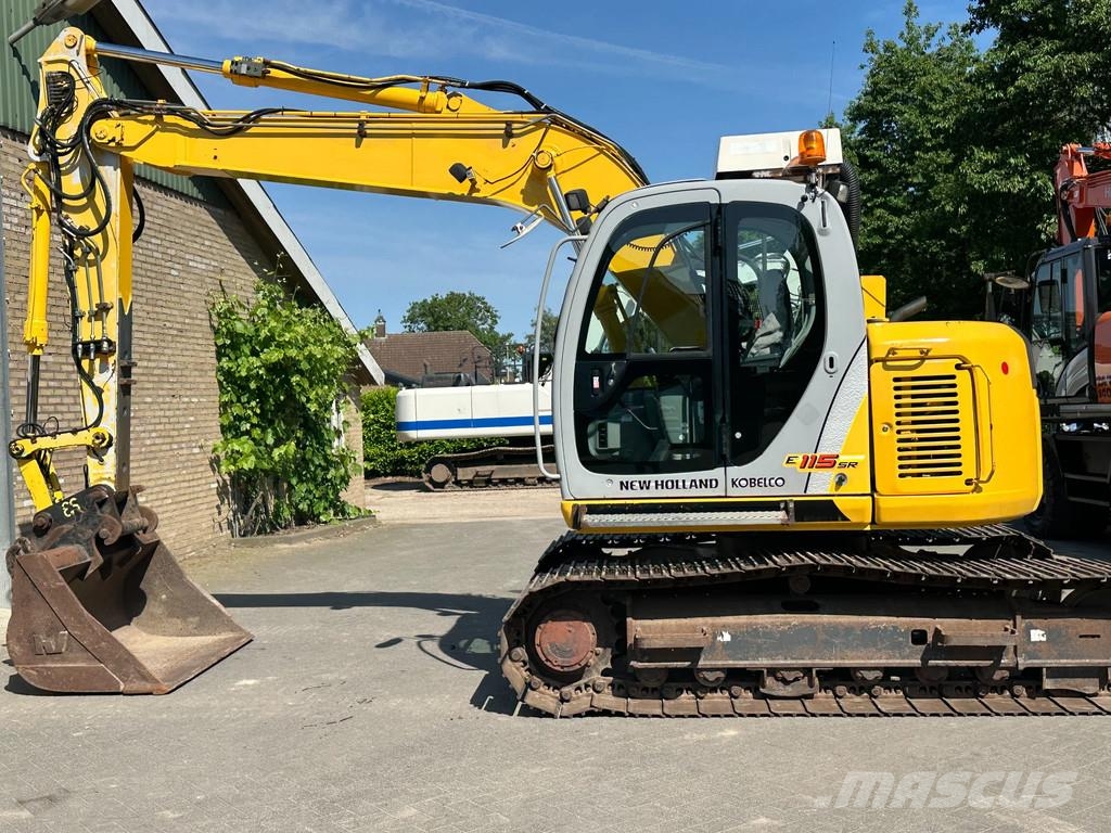 New Holland E115SR-1ES Rupsgraafmachines