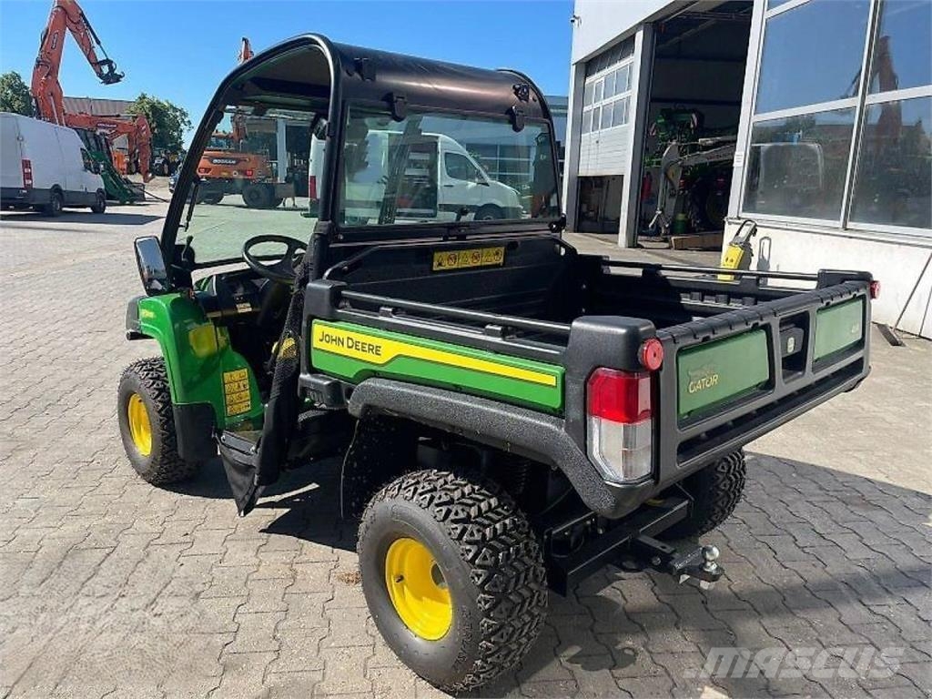 John Deere Gator HPX 815E Трактора