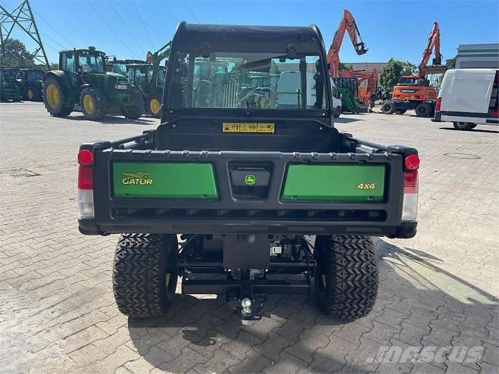 John Deere Gator HPX 815E Трактора