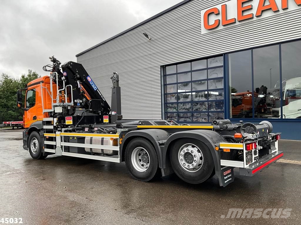 Mercedes-Benz ACTROS 2543 HMF 23 Tonmeter laadkraan Hook lift trucks