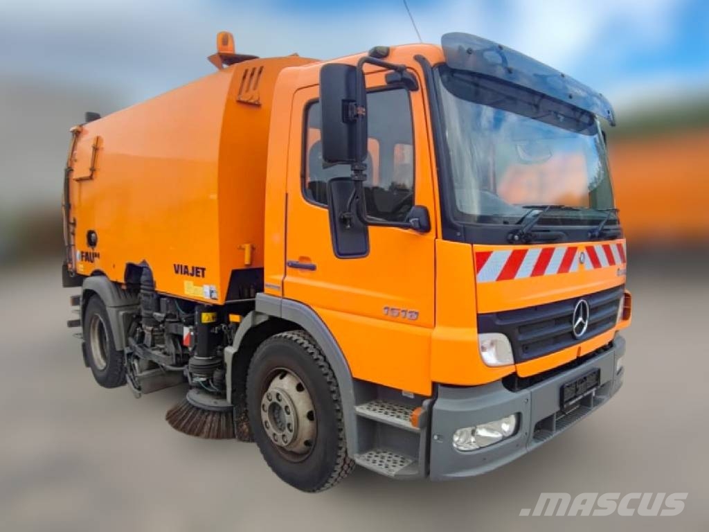 Mercedes-Benz Atego 1518 Kehrmaschine