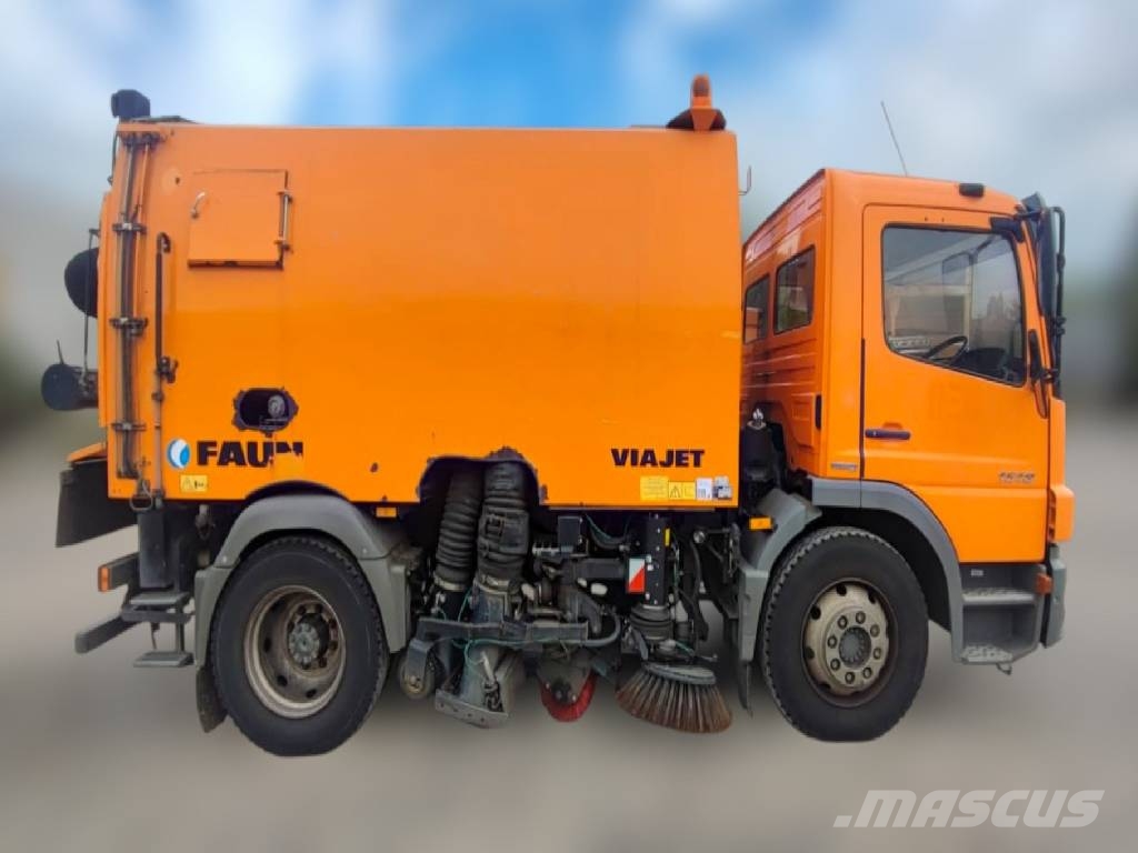 Mercedes-Benz Atego 1518 Kehrmaschine