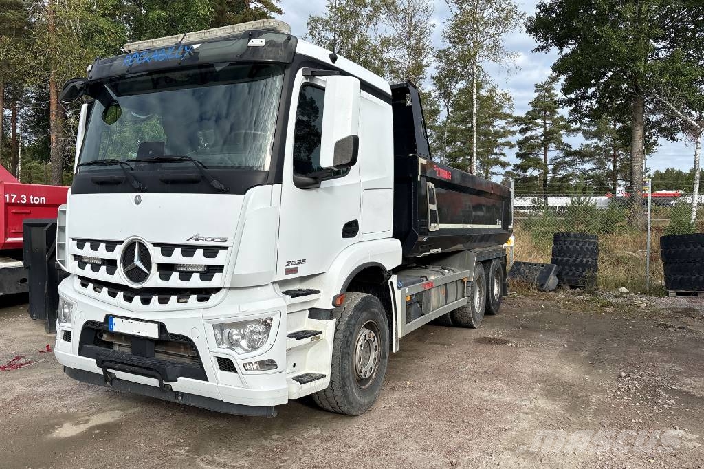 MERCEDES BENZ AROCS 2636 6*2, Endast 214047km Kiper tovornjaki