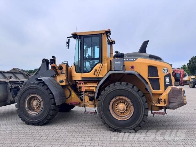 Volvo L 90 H لوادر بعجل