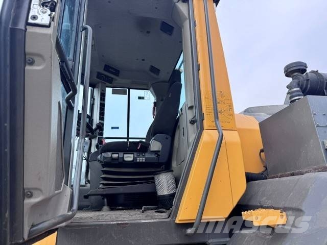 Volvo L 90 H لوادر بعجل