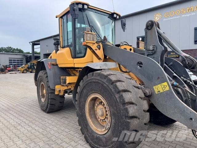 Volvo L 90 H لوادر بعجل