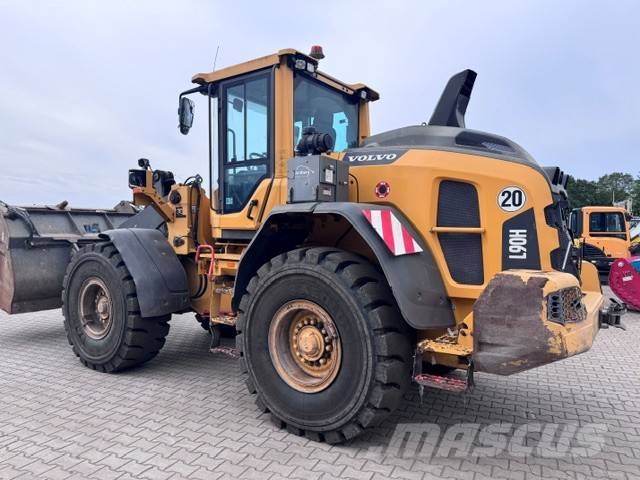 Volvo L 90 H لوادر بعجل