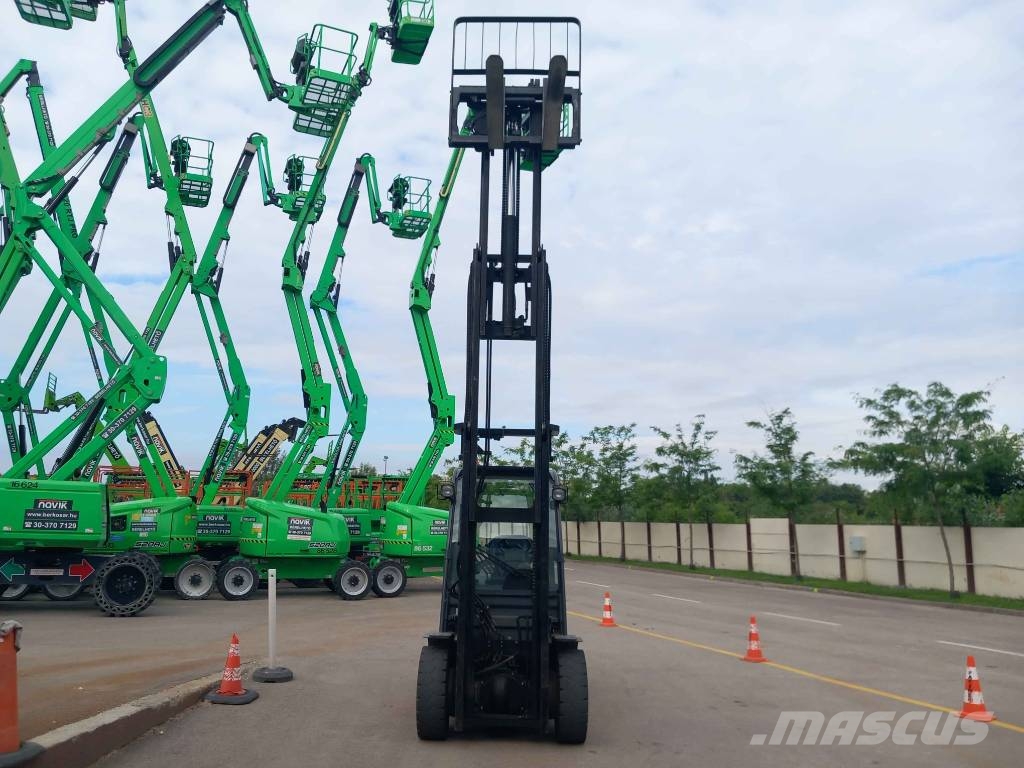 Toyota 8 FDJF 35 شاحنات ذات رافعات شوكية - أخرى