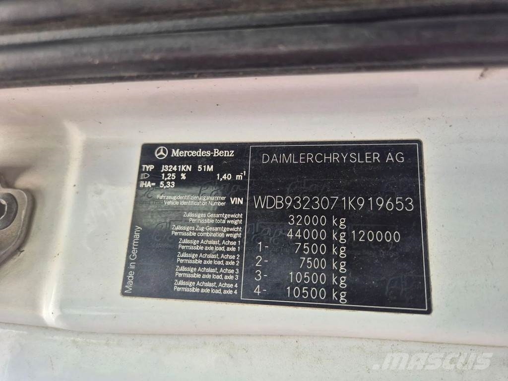 Mercedes-Benz Actros 3241 全路面起重機/吊車