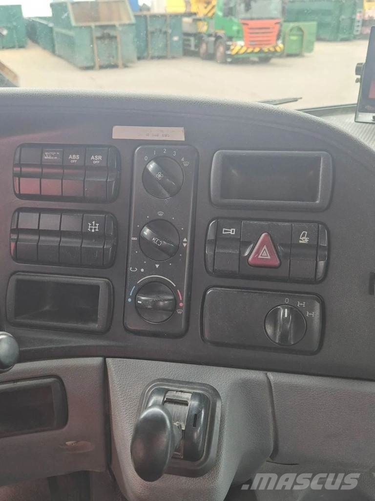 Mercedes-Benz Actros 3241 全路面起重機/吊車