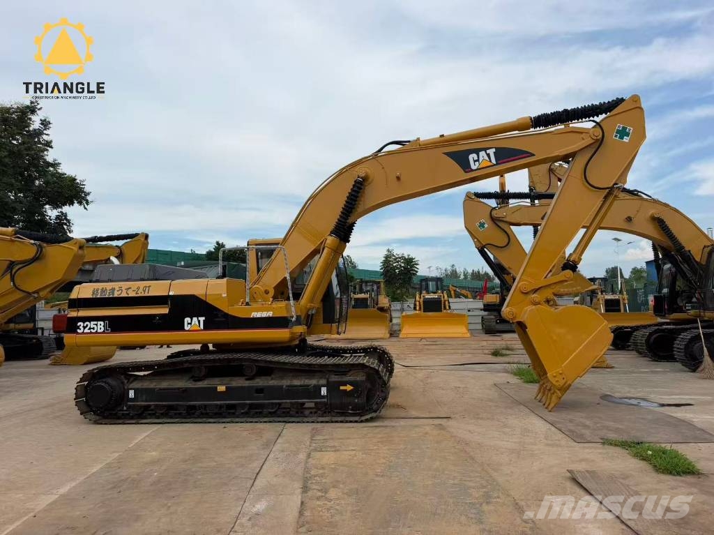CAT 325 B L Гусеничні екскаватори