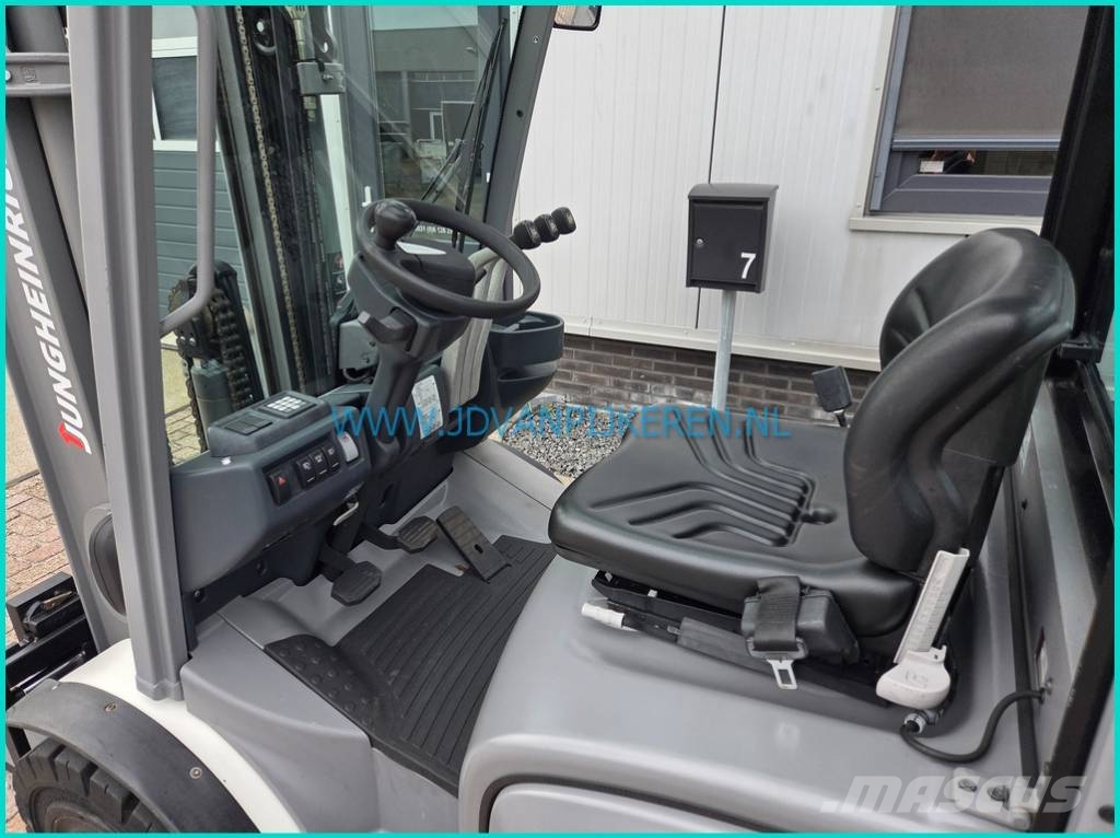 Jungheinrich TFG 430 2558hours! triplex4.4m+sideshift+215cmhigh Nestekaasutrukit