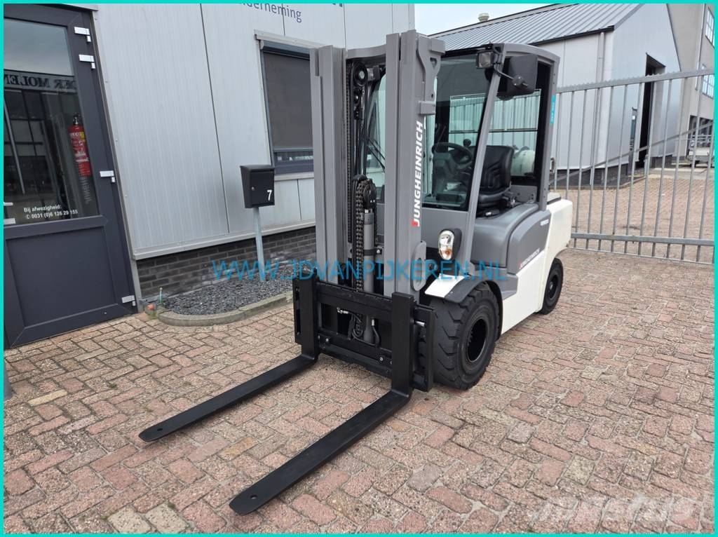 Jungheinrich TFG 430 2558hours! triplex4.4m+sideshift+215cmhigh Nestekaasutrukit