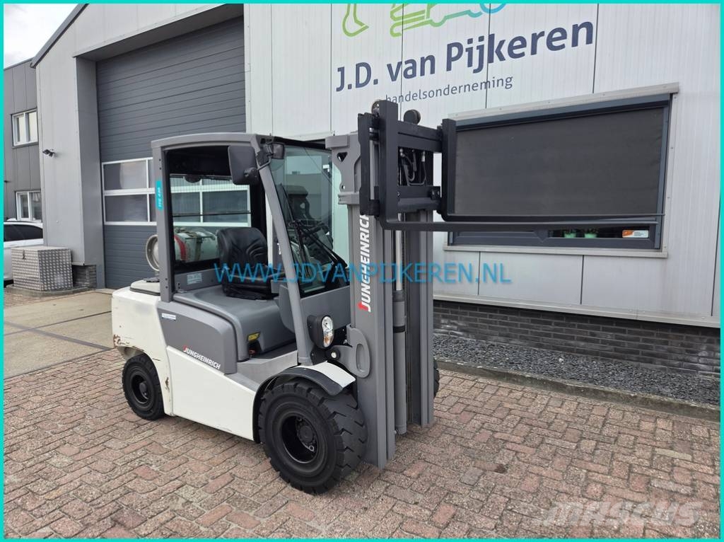 Jungheinrich TFG 430 2558hours! triplex4.4m+sideshift+215cmhigh Nestekaasutrukit