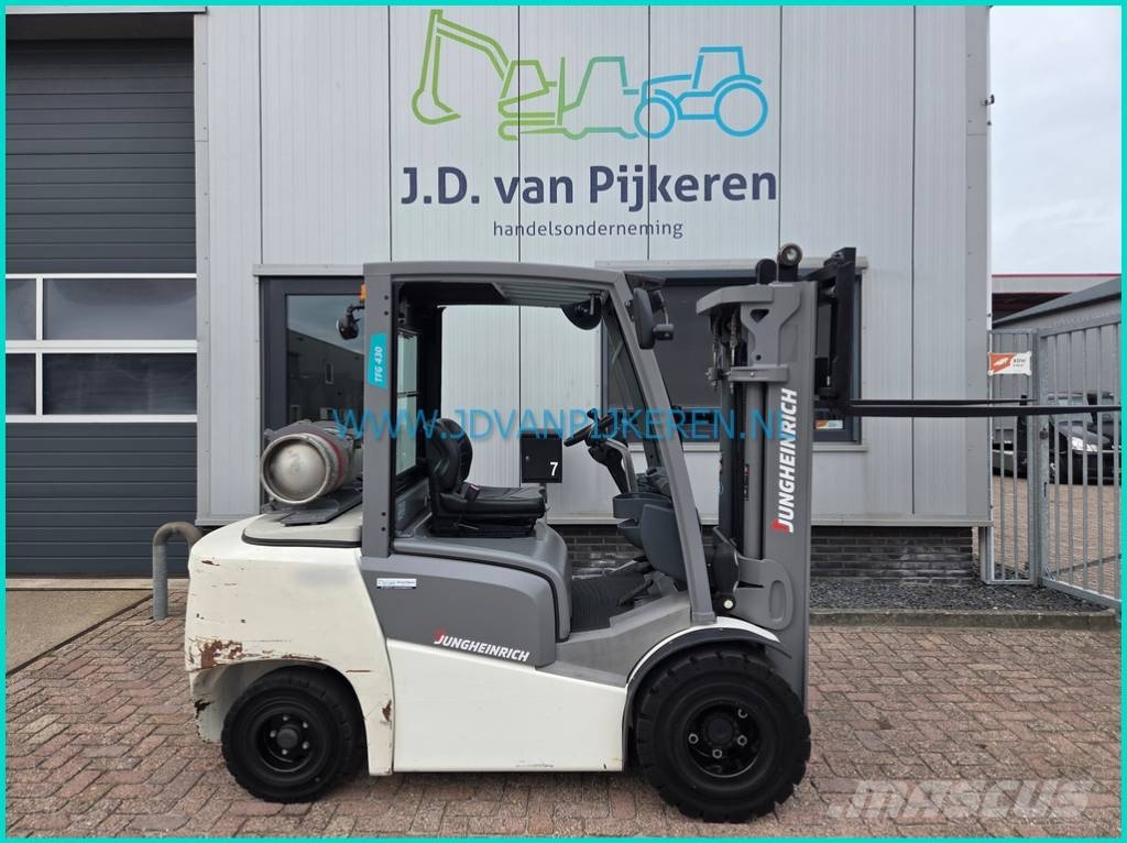 Jungheinrich TFG 430 2558hours! triplex4.4m+sideshift+215cmhigh Nestekaasutrukit