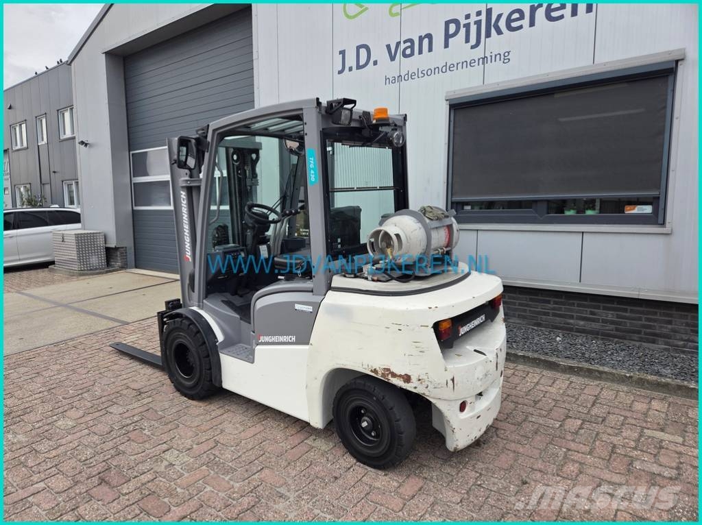 Jungheinrich TFG 430 2558hours! triplex4.4m+sideshift+215cmhigh Nestekaasutrukit
