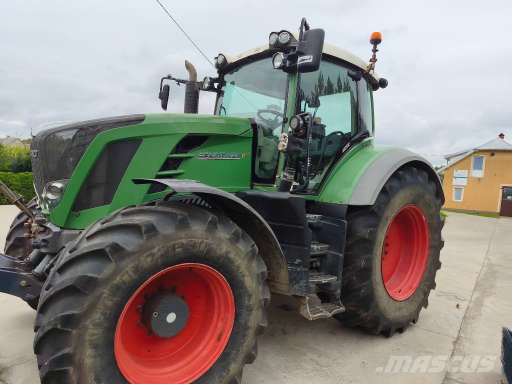 Fendt 828 Vario Profi Трактори