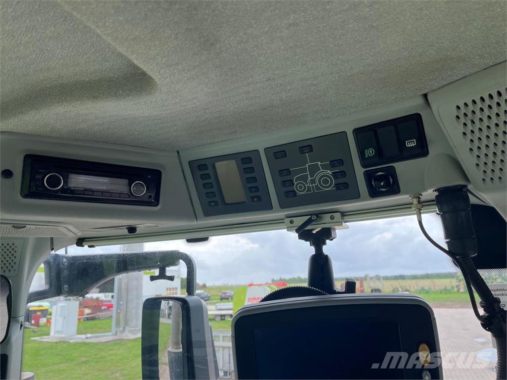 CLAAS Arion 660 CMatic CEBIS Traktoren