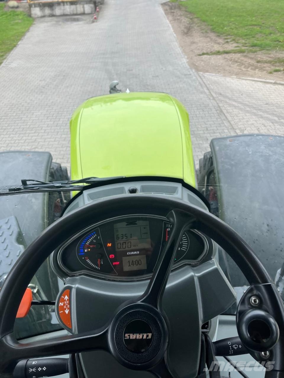 CLAAS Arion 660 CMatic CEBIS Traktoren
