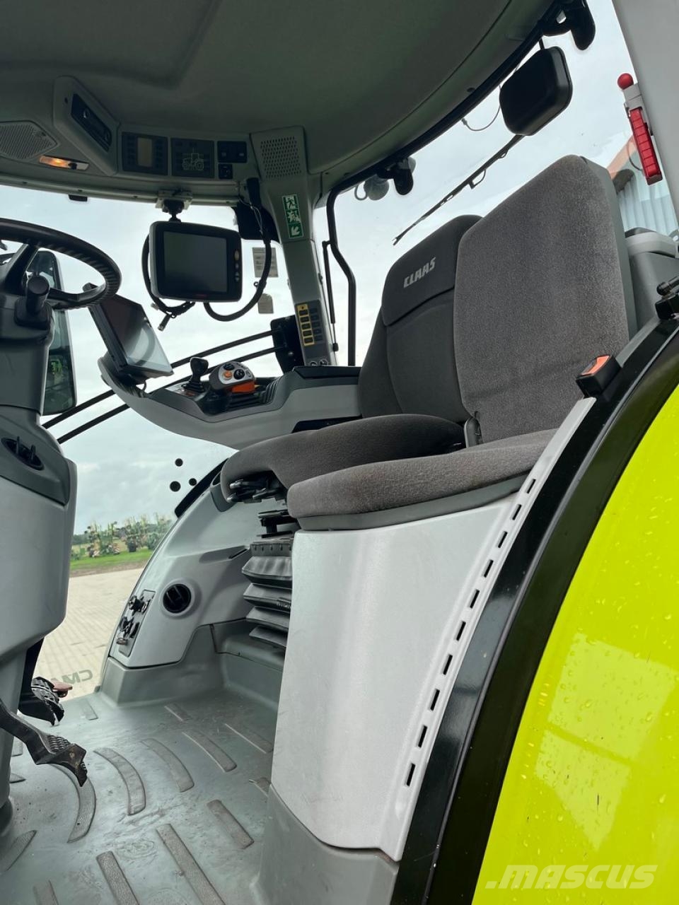 CLAAS Arion 660 CMatic CEBIS Traktoren