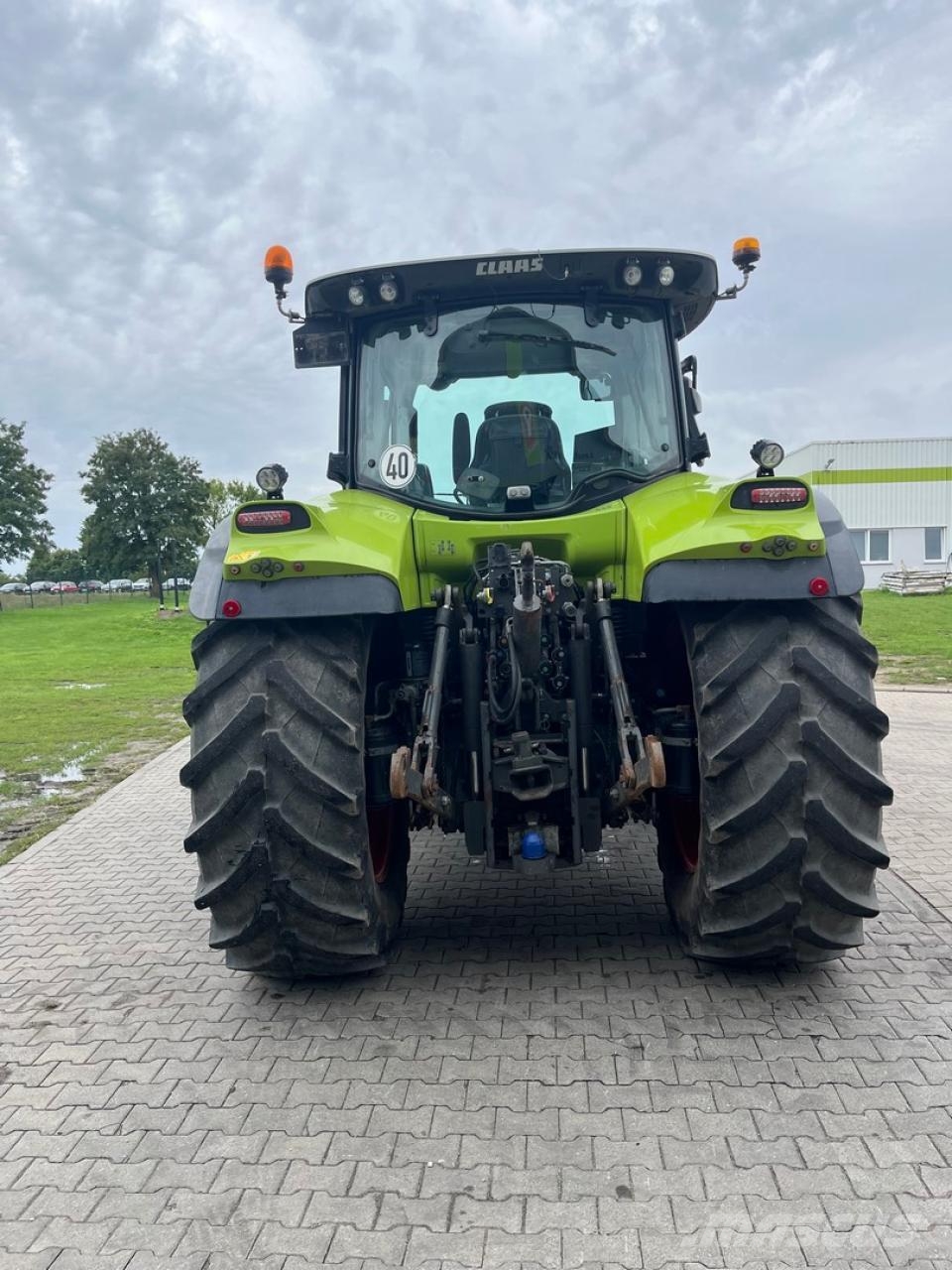 CLAAS Arion 660 CMatic CEBIS Traktoren