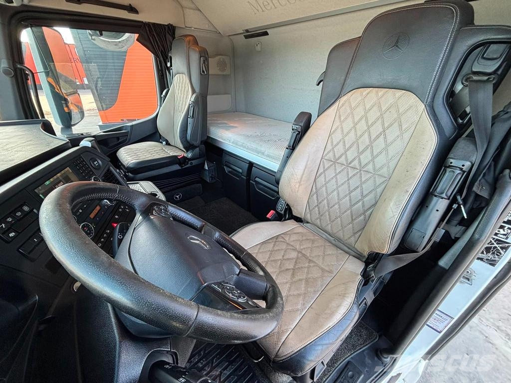 Mercedes-Benz Arocs 3258 8x4 PK 78002 + JIB + WINCH / PLATFORM L Smagās mašīnas ar celtni
