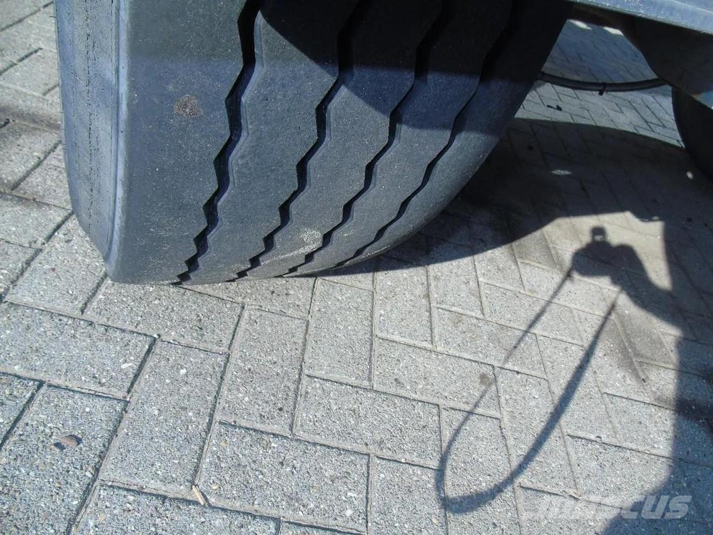 LAG 2x axle + big cylinder + perfect status Savivartės priekabos