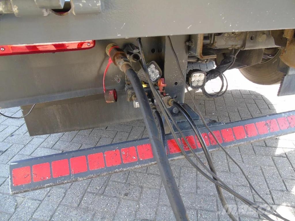 LAG 2x axle + big cylinder + perfect status Savivartės priekabos