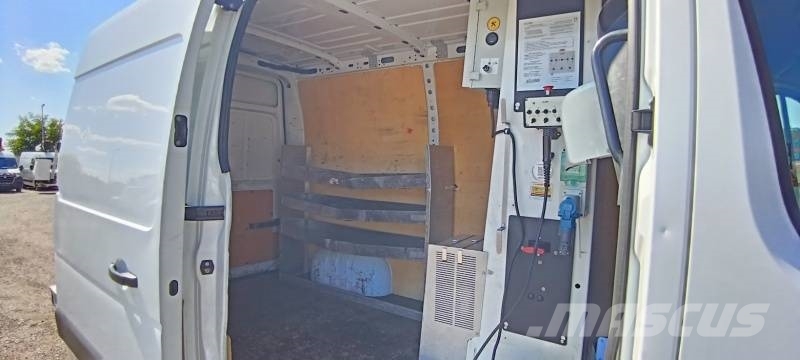 Renault Master Klubb KL32 - 12,5 m, 120 kg المنصات الهوائية المثبتة على شاحنة