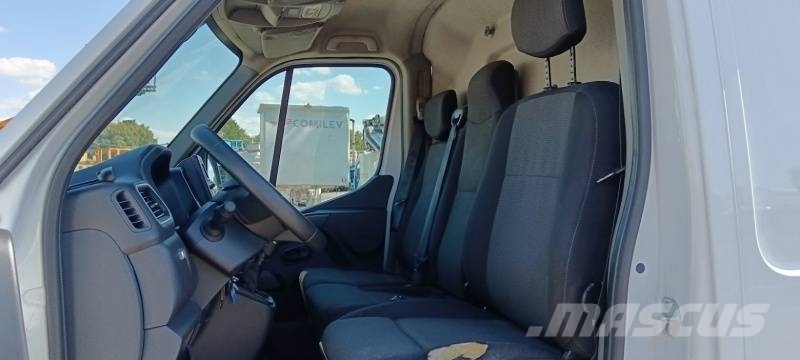 Renault Master Klubb KL32 - 12,5 m, 120 kg المنصات الهوائية المثبتة على شاحنة