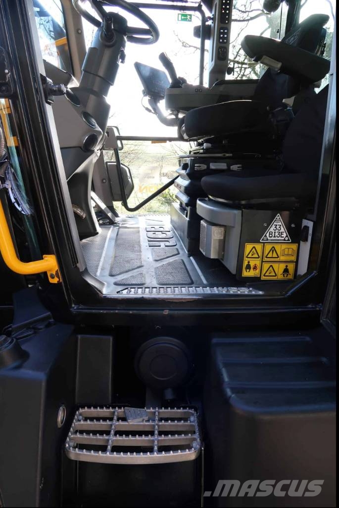 JCB 4220 iCON Tractores