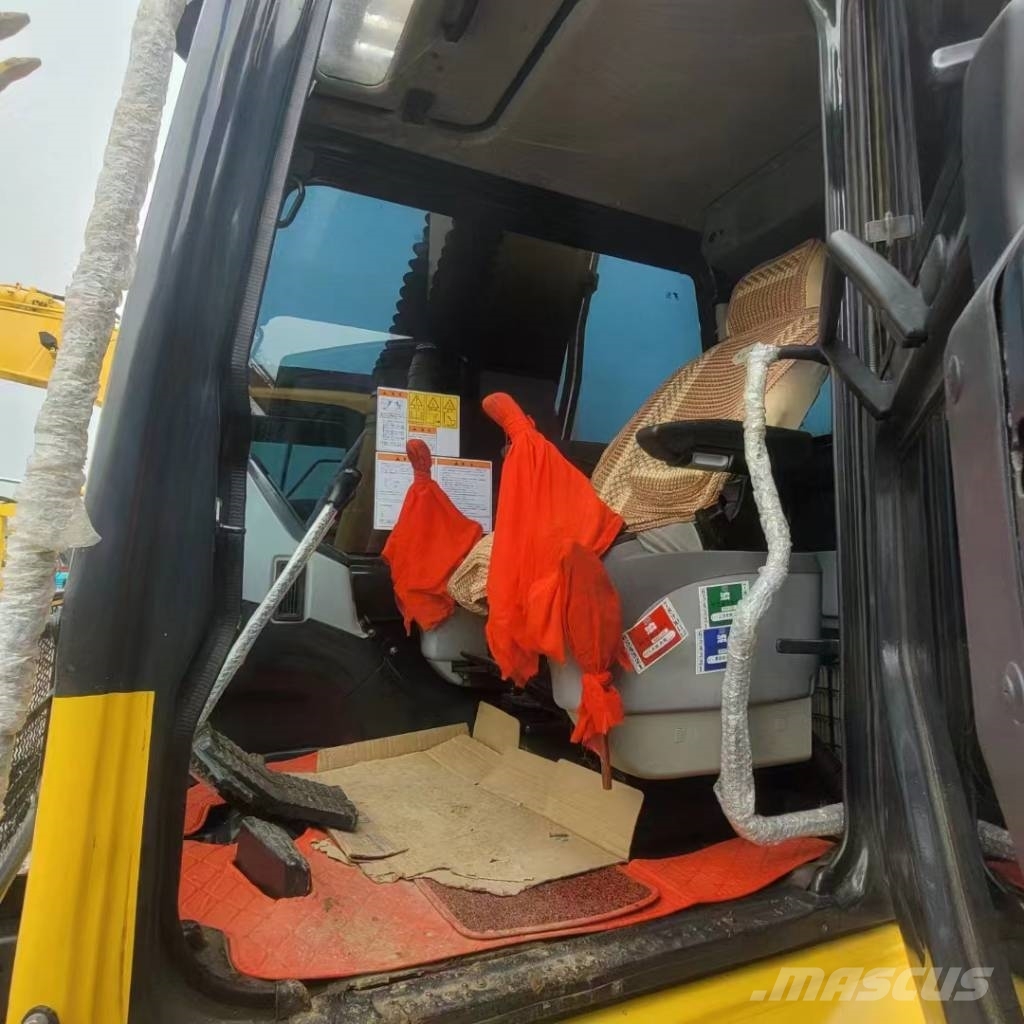 Komatsu PC 130 Paletli ekskavatörler
