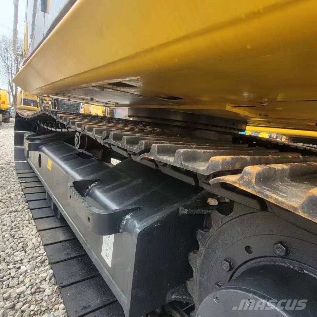 Komatsu PC 130 Paletli ekskavatörler