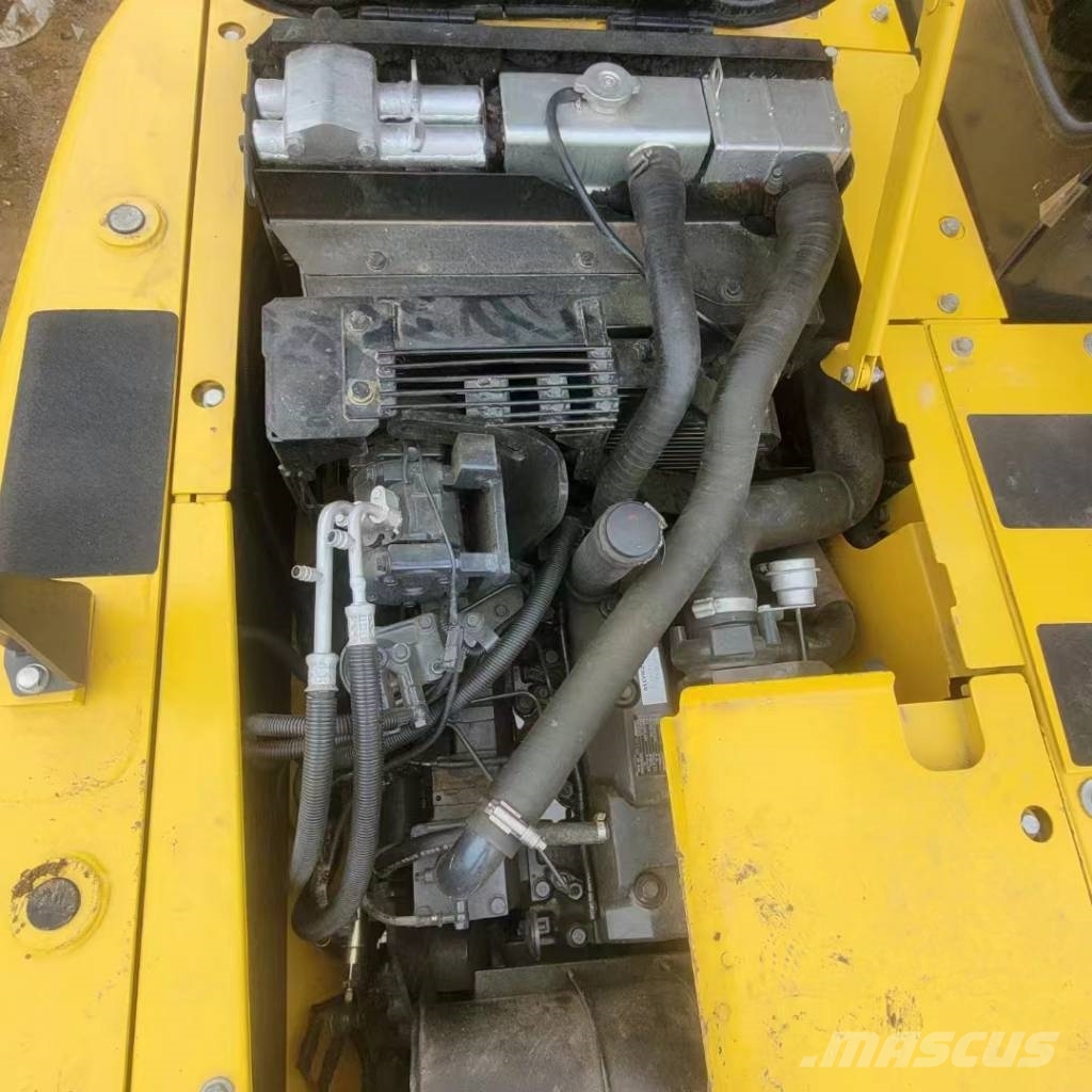 Komatsu PC 130 Paletli ekskavatörler