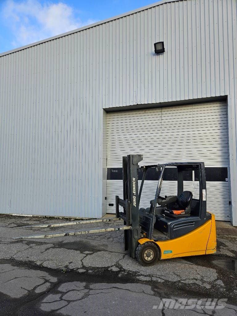 Jungheinrich EFG 216 SP バッテリーフォークリフト