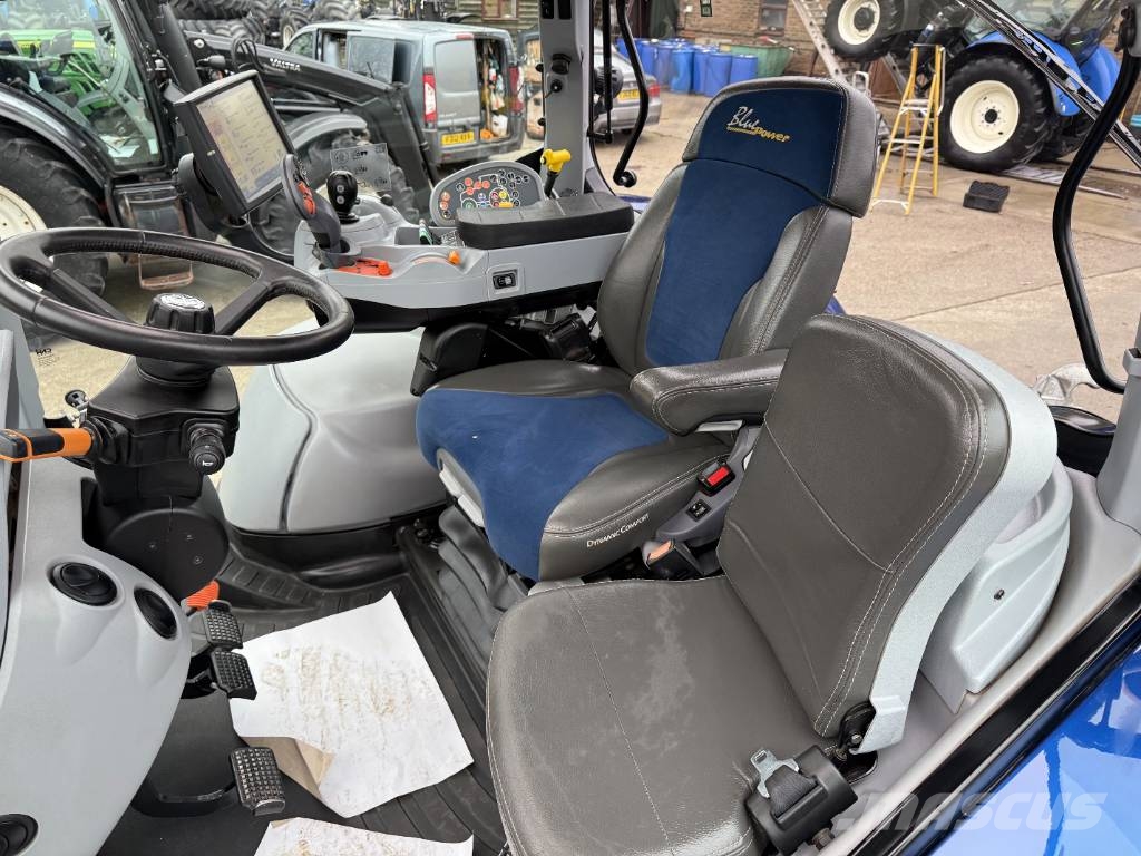 New Holland T 7.225 AC 트랙터