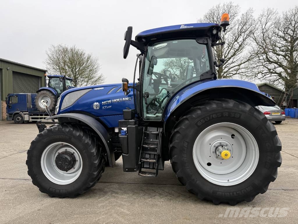 New Holland T 7.225 AC 트랙터