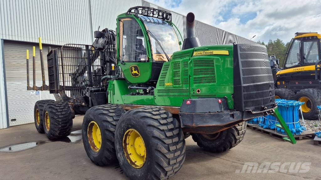 John Deere 1910 G Skotare