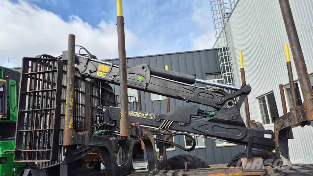 John Deere 1910 G Skotare