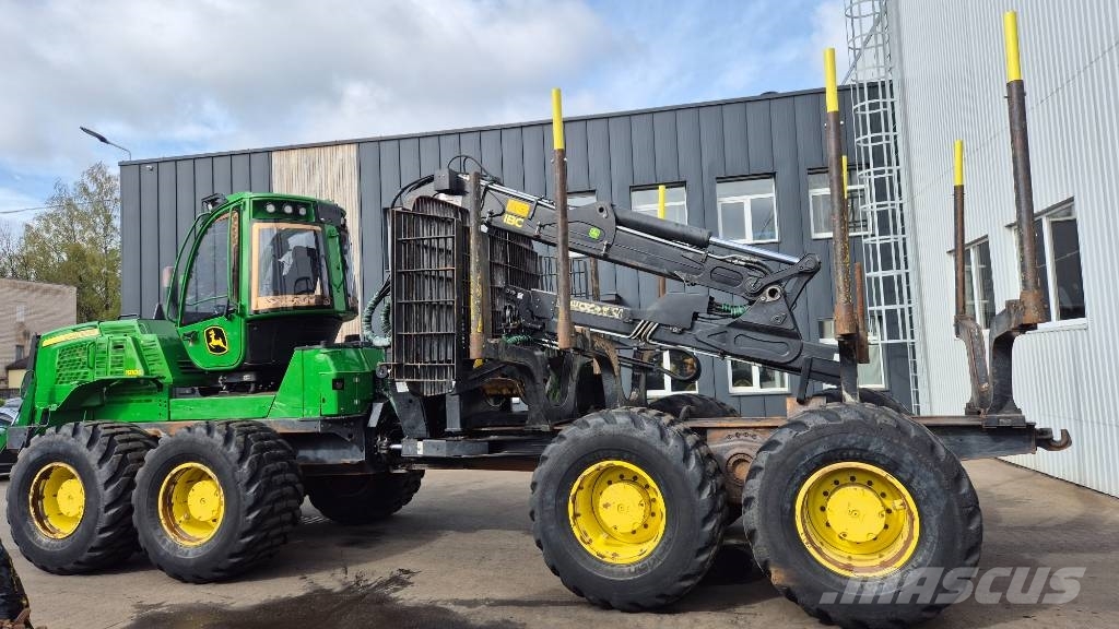 John Deere 1910 G Skotare