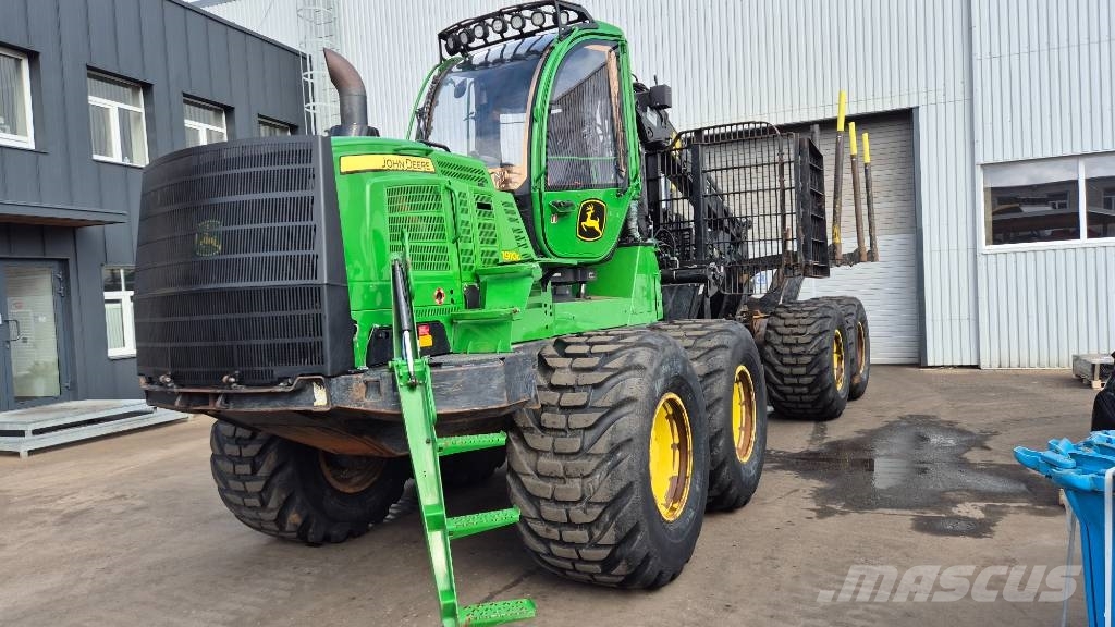 John Deere 1910 G Skotare