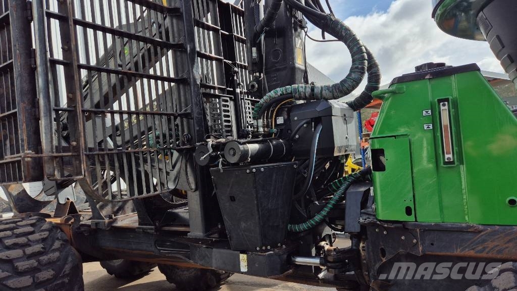 John Deere 1910 G Skotare