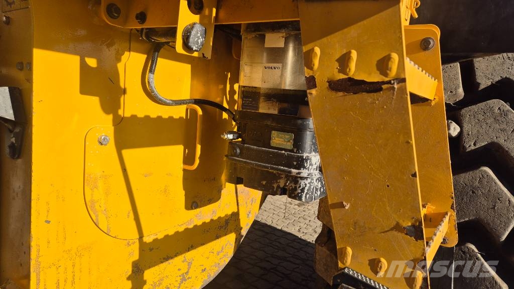 Volvo L 120 G Pás carregadoras de rodas