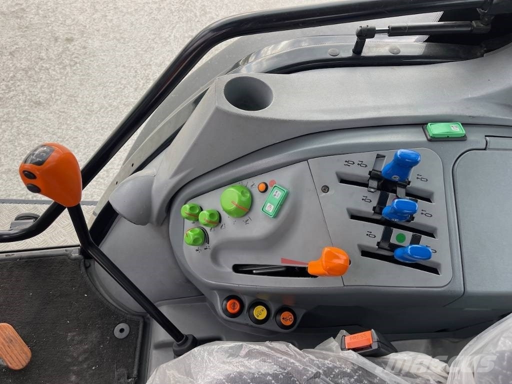 Deutz-Fahr 5105 D Трактори