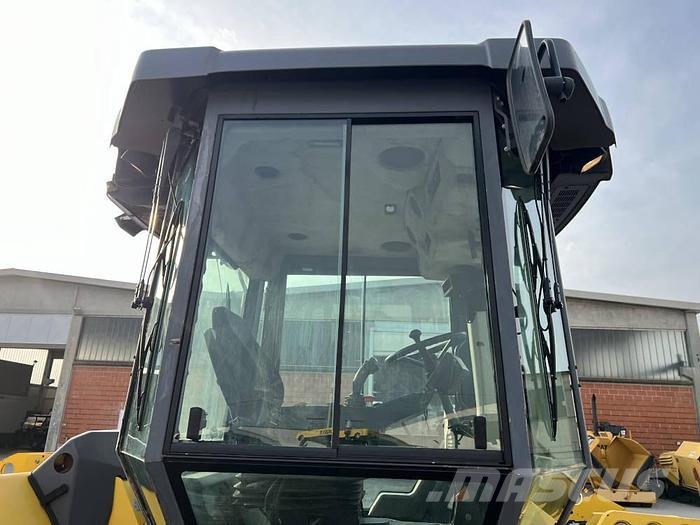 Dynapac CC 2200 Twin drum rollers