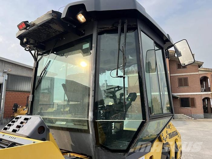 Dynapac CC 2200 Twin drum rollers