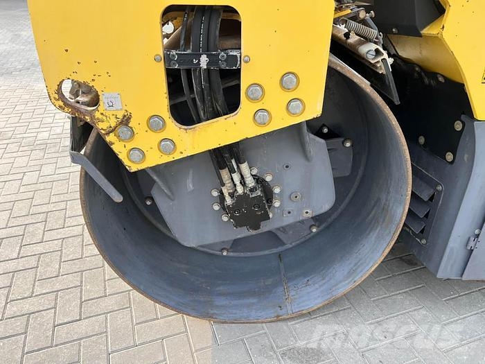 Dynapac CC 2200 Twin drum rollers