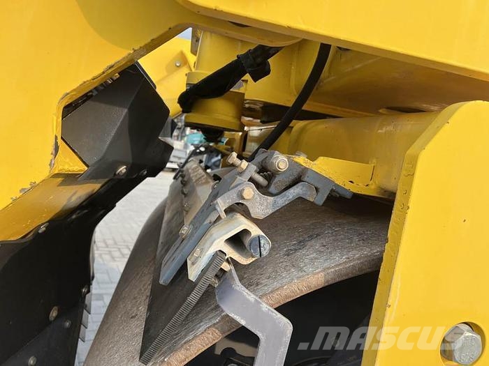 Dynapac CC 2200 Twin drum rollers