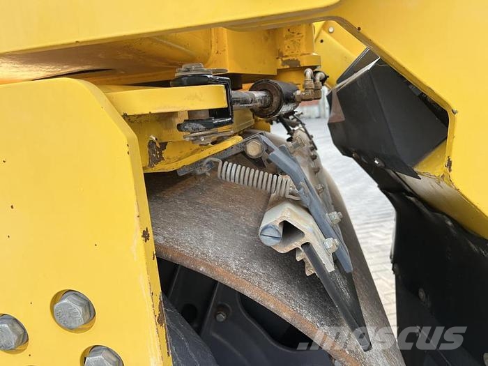 Dynapac CC 2200 Twin drum rollers